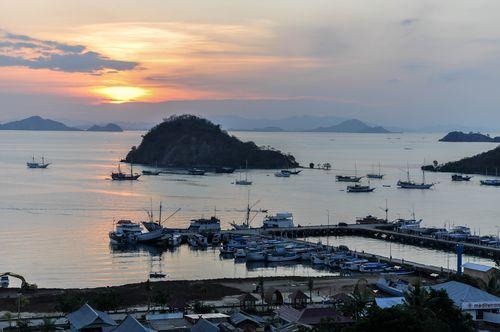 Labuan Bajo, Komodo