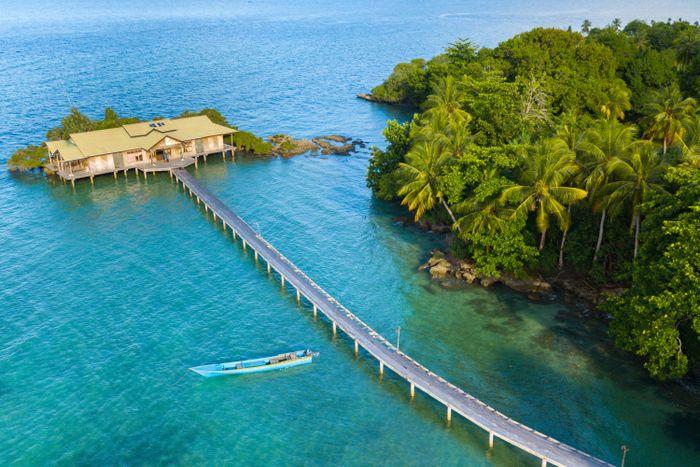 Hatta Island, Maluku 