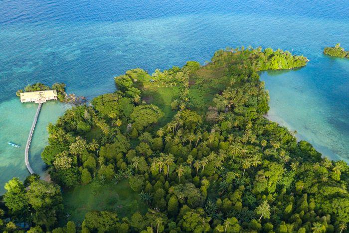 Hatta Island, Maluku 